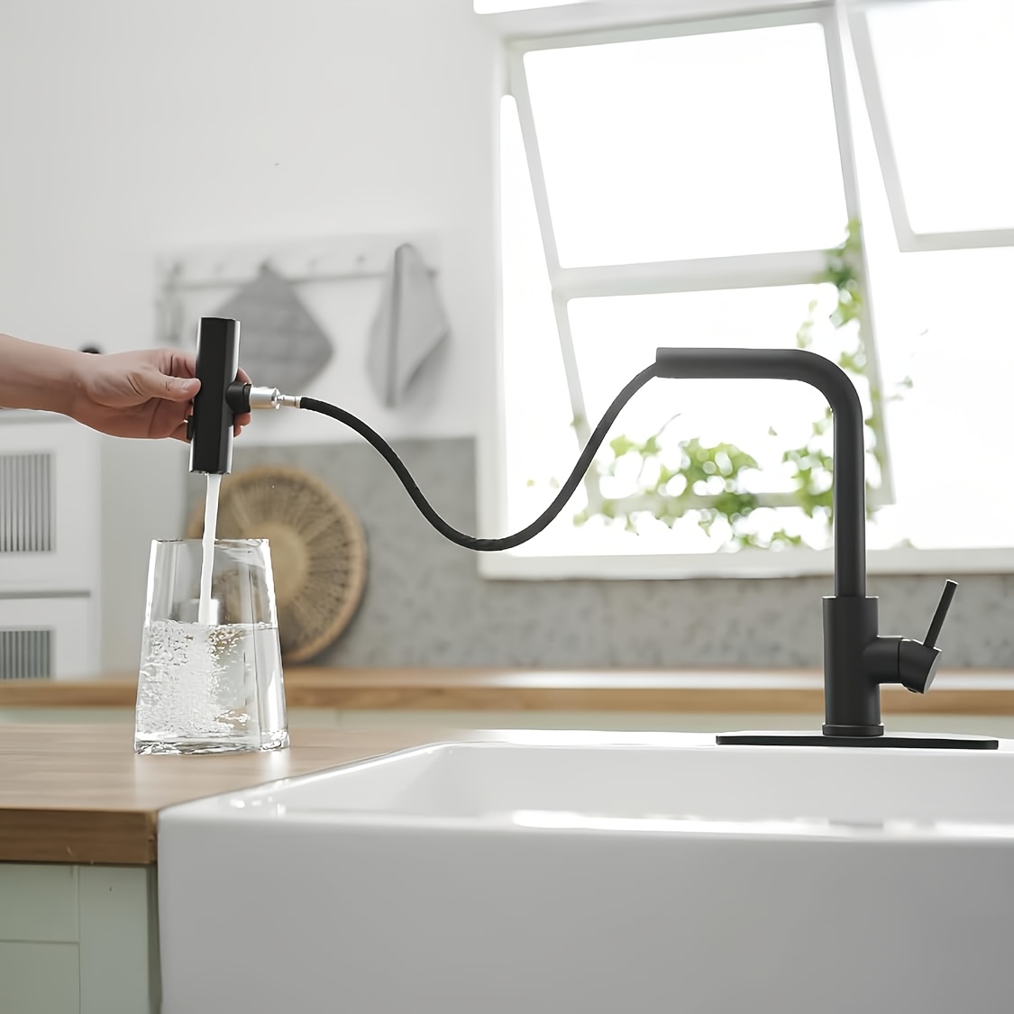 1 PC Siyah Mutfak Musluk Aşağı - Commercial Kitchen Faucets incelemesi ve fiyatı